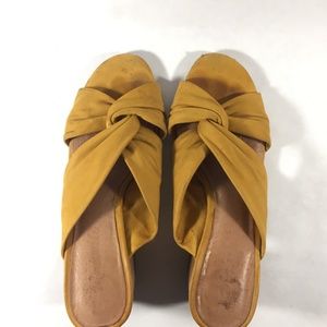 Madewell Sari Crisscross Sandal in Cider
